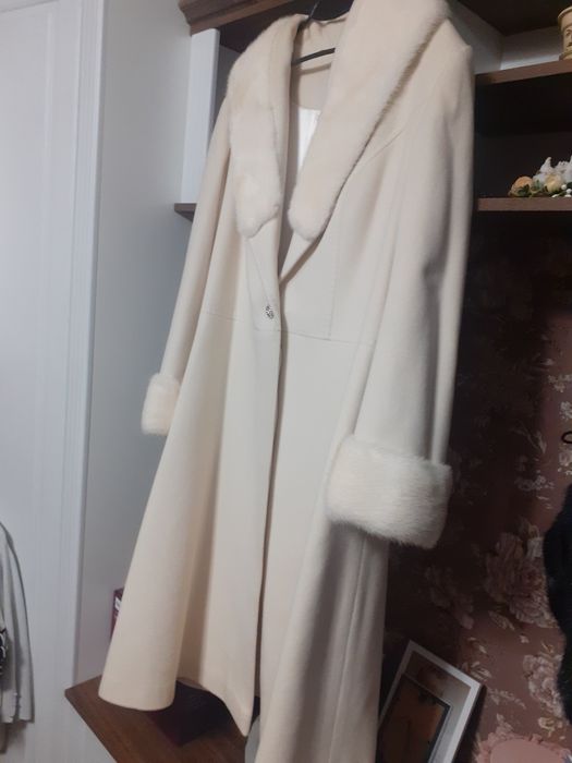 Пальто натуральна  біла норка 52 норкова