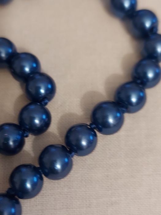 Colar Vintage de contas Azul Petróleo.
