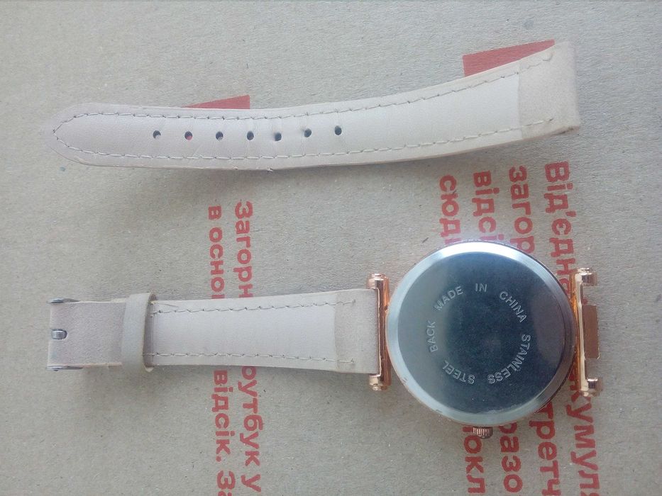 Жіночий годинник / наручні часи