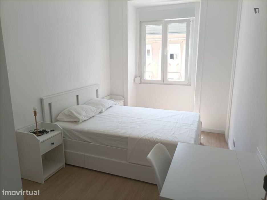 Quarto - localizado em Alameda Lisbon