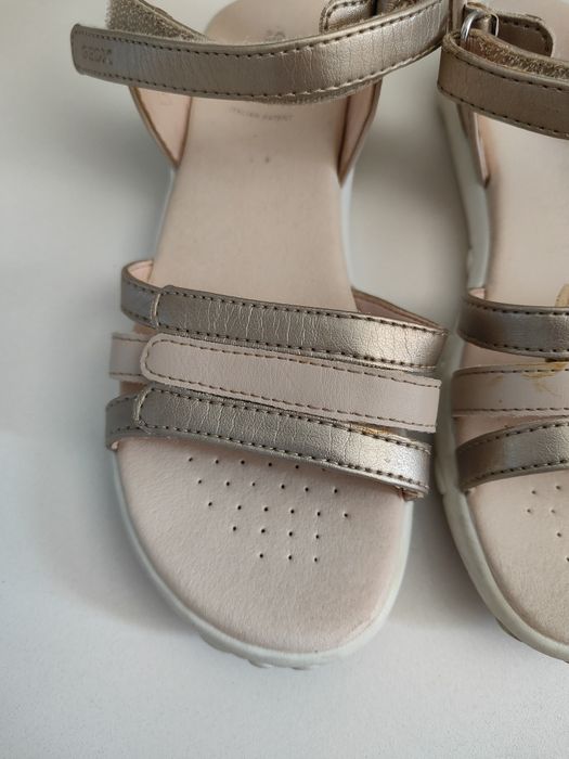 Sandały dla dziewczynki Geox 33