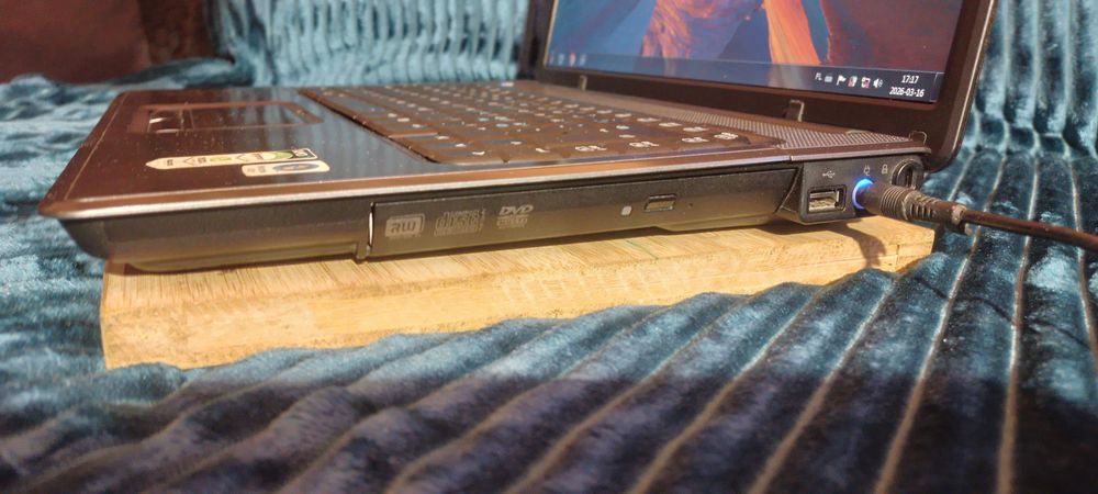 Laptop HP Presario F500