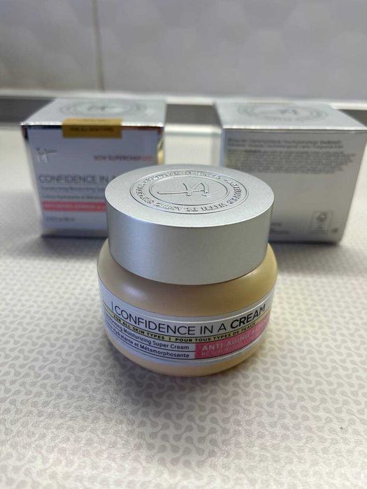 Антивіковий крем для обличчя IT Cosmetics Confidence In A Cream
