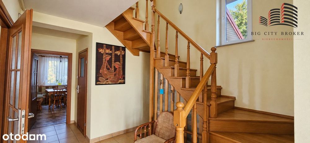 Wolnostojący dom na dużej działce