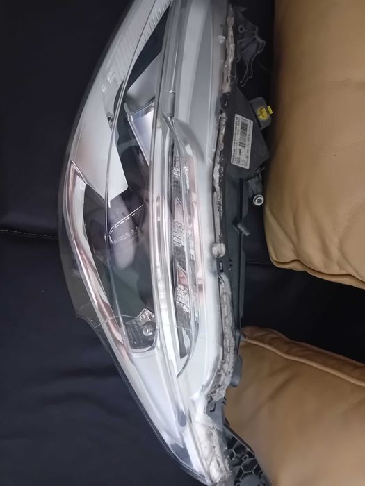 Vendo ótica peugeot 208