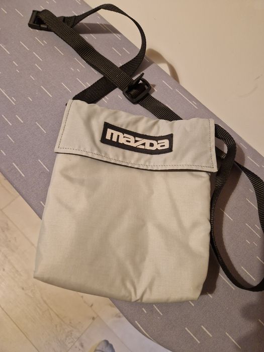 Saszetka nerka torebka Mazda
