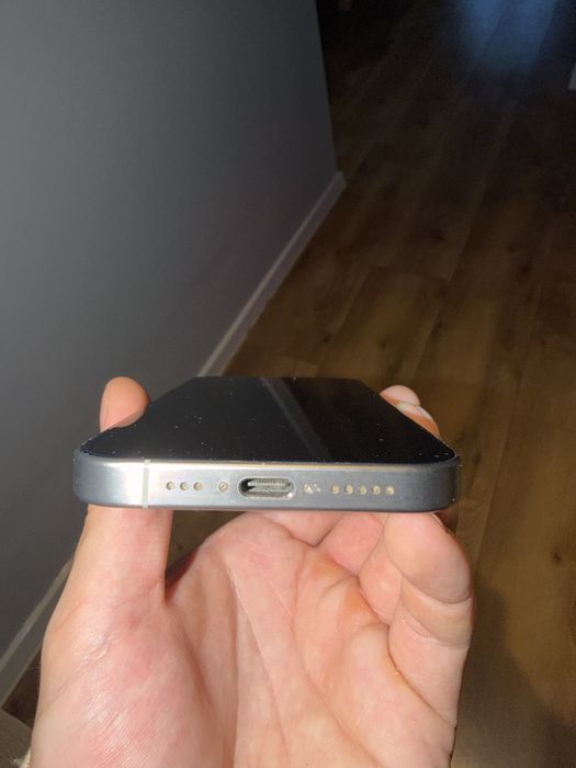 Iphone 15 pro max 128gb 81% bateria