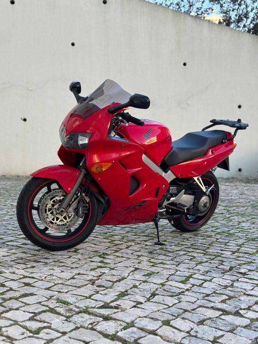 Honda Vfr800 fi  Impecável