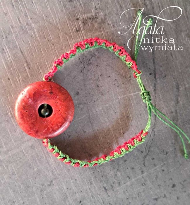 Bransoletka z koralem gąbczastym