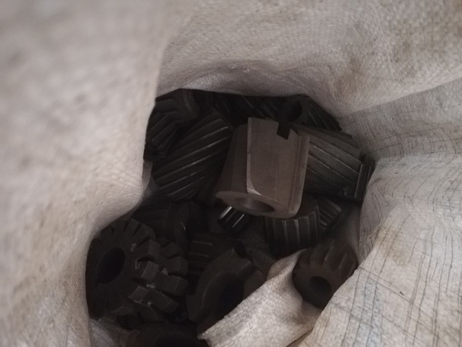 Продам фрези до ток. Станка