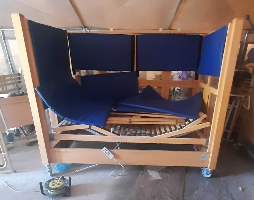 łóżeczko dziecięce rehabilitacyjne 90x200  elektryczne 4f pleksi