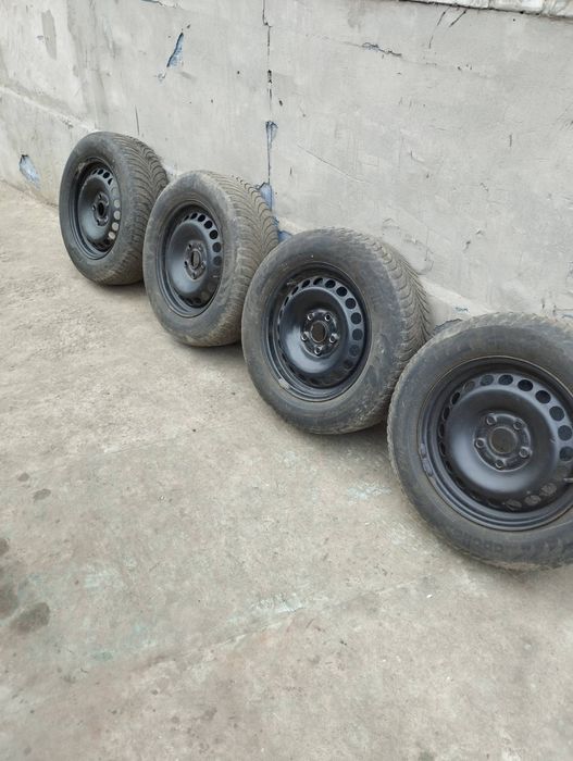 Продам резину б/у с дисками