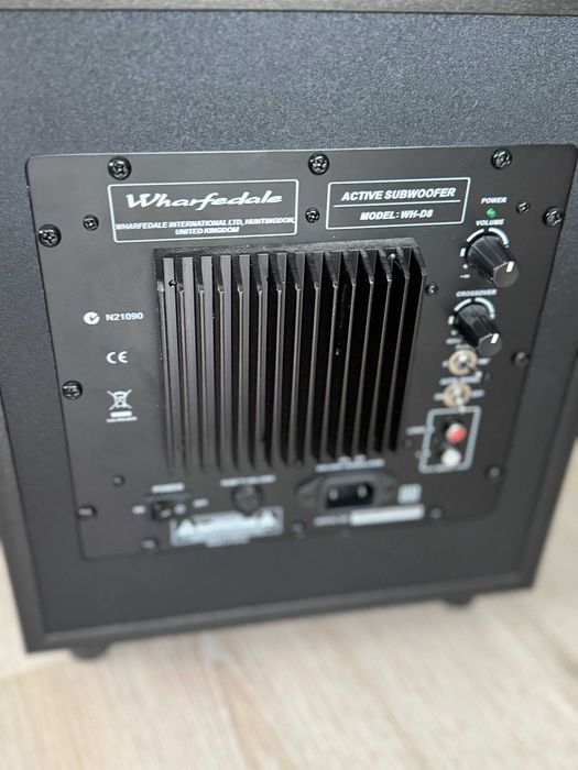Subwoofer Wharfedale WH-D8