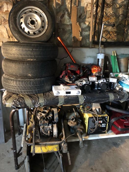 Lote de velharias/sucatas