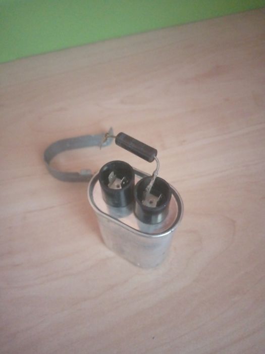 Конденсатор для СВЧ - печі Bicai CH 85 - 21092, 0,92 мкФ, 2100V.