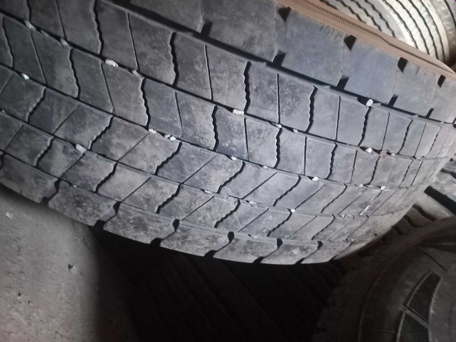 Шини 315/80R22.5 ведуча вісь тяга бв вживана резина Європа Bridgestone 10 - 12мм 2022-2024 роки шиномонтаж