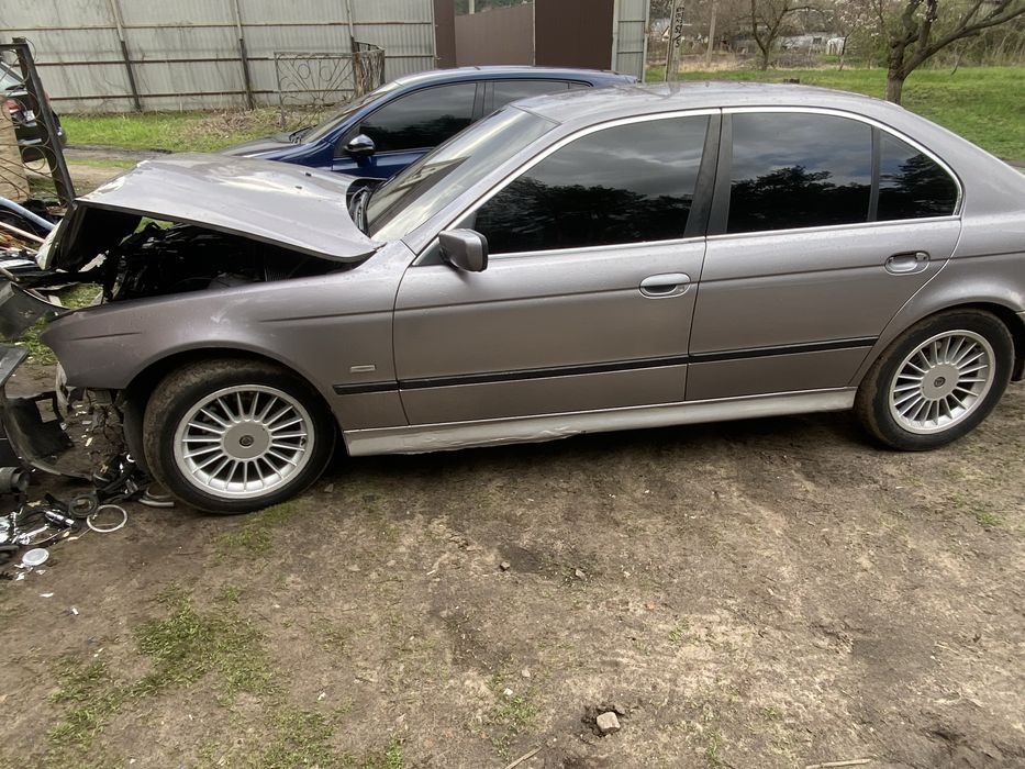 Продам е39 після дтп