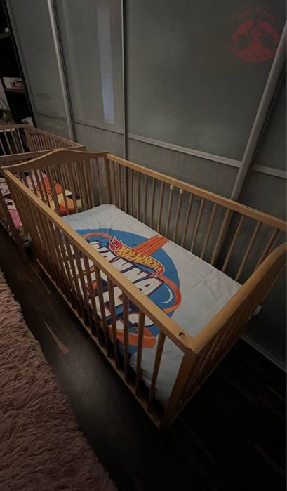 Sprzedam dwa łóżeczka dziecięce 120x60 + materace