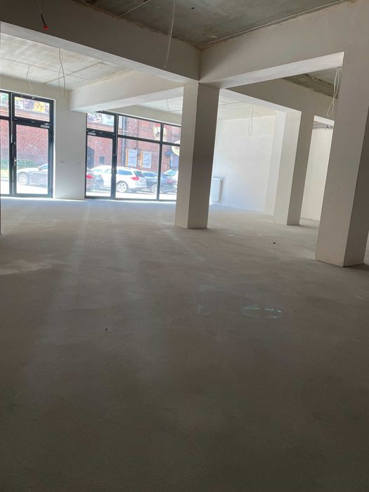 Neogcjuj cenę, duże witryny - biuro,gabinety lekarskie - 195,74 m2