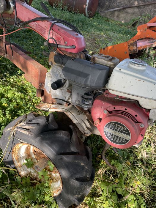 Moto Cultivador Honda e atrelado