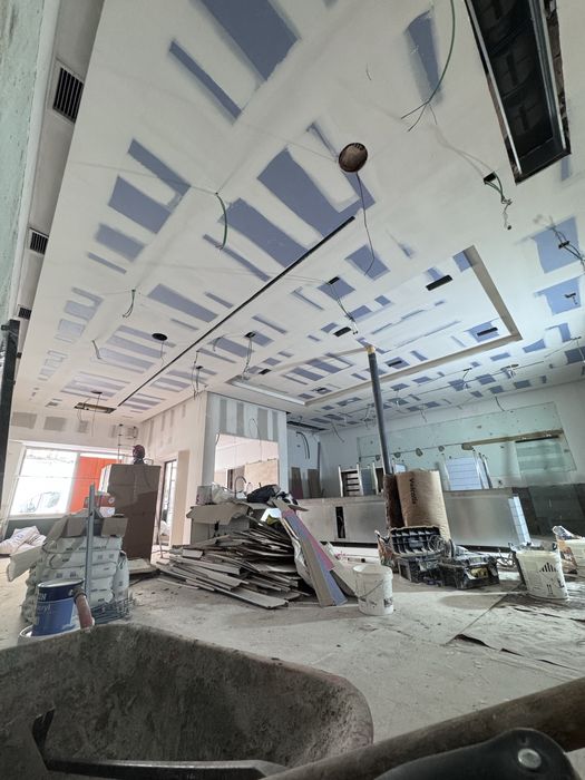 Trabalhos em pladur, tetos, divisórias barramento, pinturas