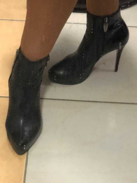 Ботільони на високих підборах