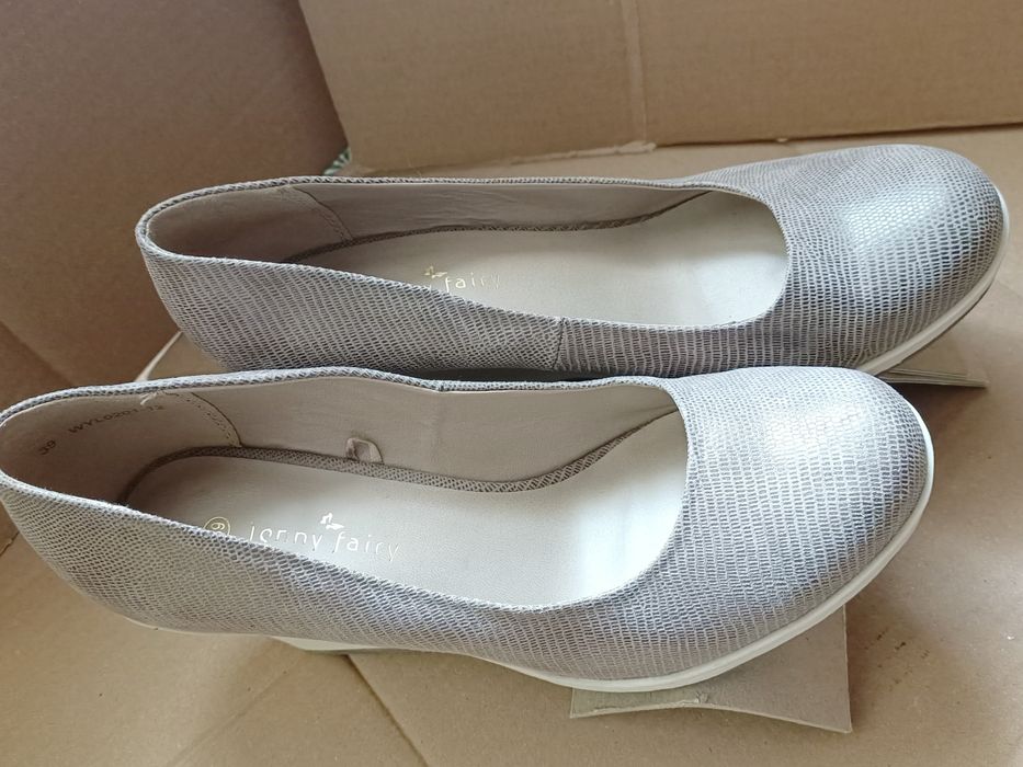 Półbuty damskie na koturnie rozmiar 39