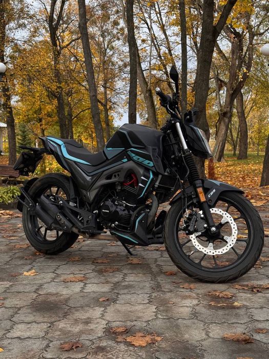 Продам або обмін Mustang ST200