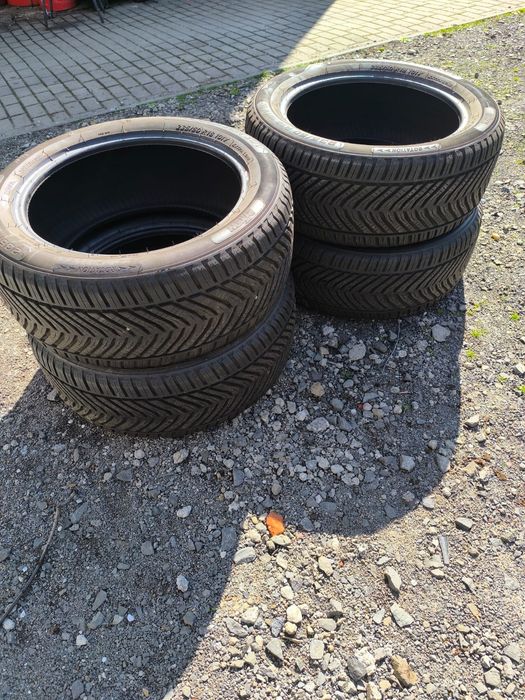 235/50R18 RIKEN Wielosezonowe
