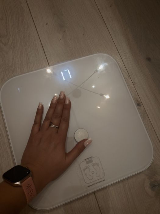 Весы напольные. Ваги на підлогу  Huawei Body Fat Scale AH100