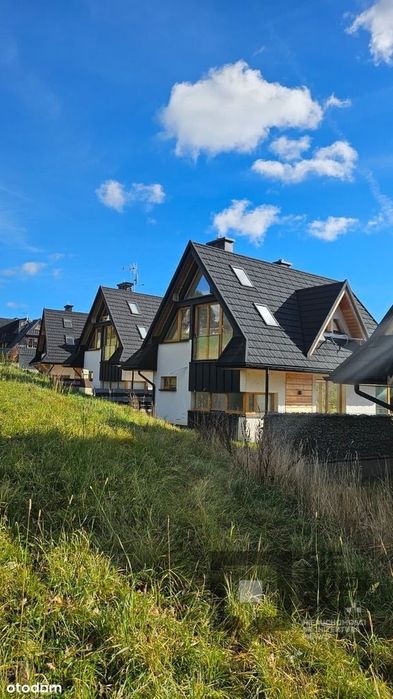 Nowy gotowy dom z garażem, widok na Tatry