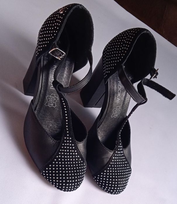 Босоніжки шкіряні розмір 36