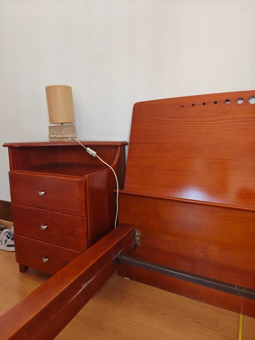 Cama e Mesa de Cerejeira (maciça)