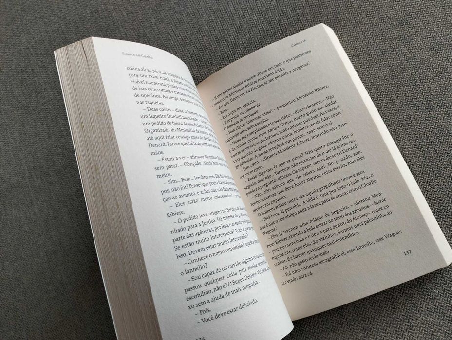 Livro "Sarilhos nas Caraíbas" de Anthony Bourdain