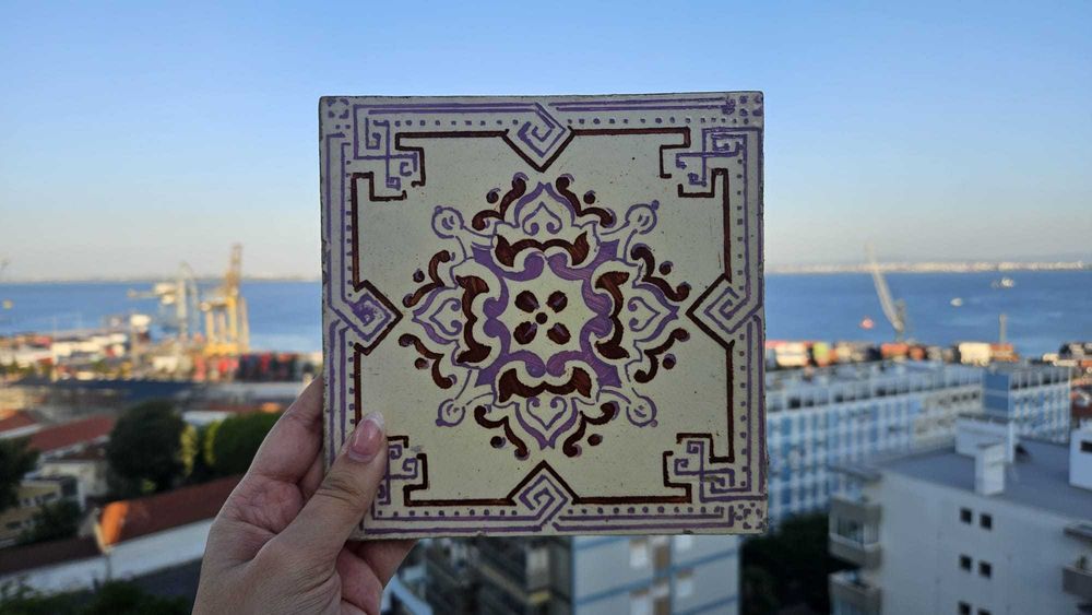 Conjunto de Azulejos de Padrão Geométrico Floral (c. século XX)