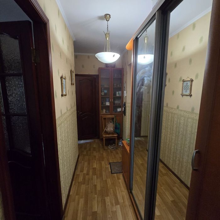Продаю 2 кім квартиру Молодогвардійська  - проспект Богоявленский , " сталінка ",  Двоконтурний газовий котел
