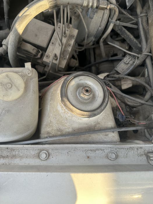 Продам свій автомобіль стоїть без діла