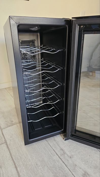 Холодильник для зберігання вина Huydai