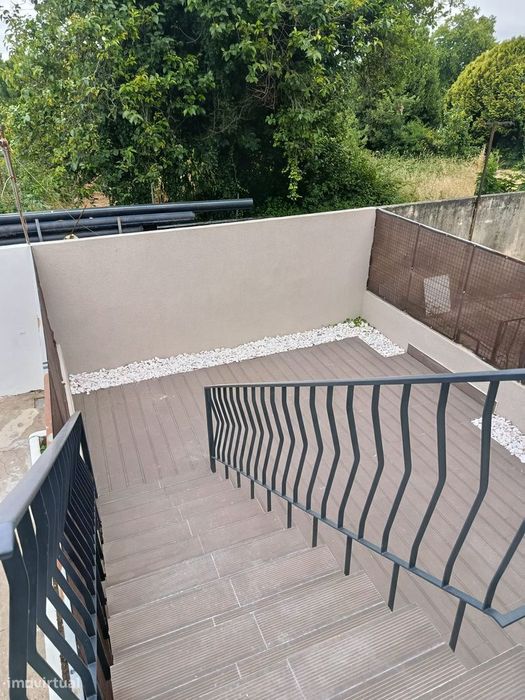 Excelente Oportunidade de Negócio ! Moradia T2 com cave em Pedroso