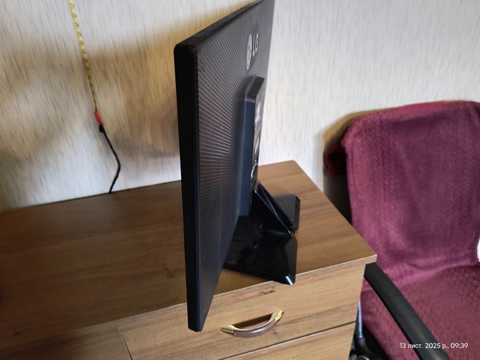 LG монітор , 23 дюймів