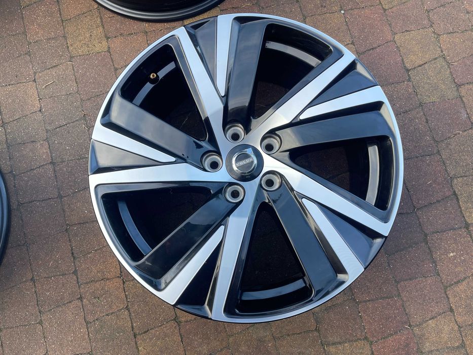 3874. Alufelgi 18" oryginalne Volvo S90 V90 XC90 II 8J ET42 5x108