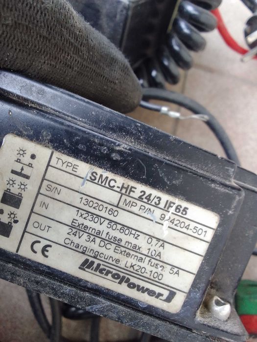 prostownik ładowarka 12v 24v 30A