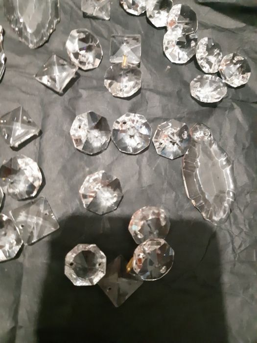 Камни . детали для люстр. 500 гр новые.