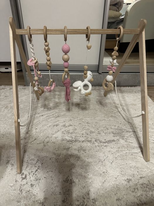 Мобіль для немовлят з іграшками (тренажер монтесорі стійка)