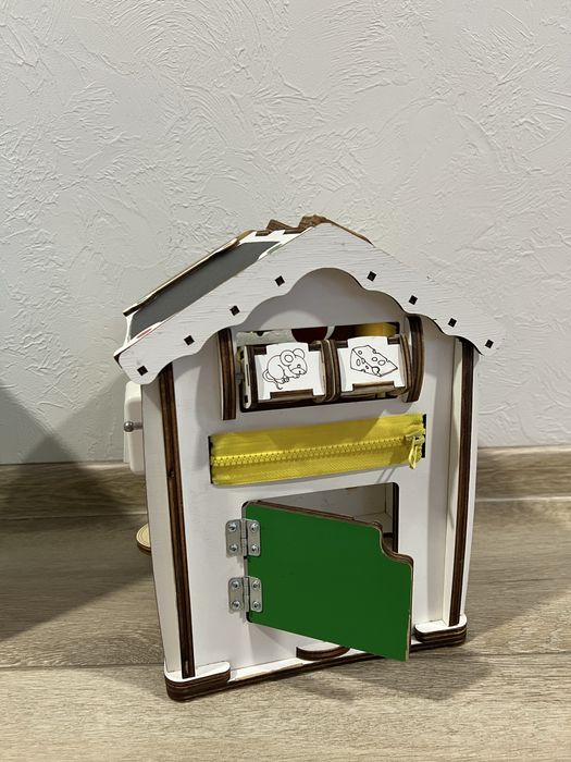 Розвивальна іграшка Good Play Бізікуб Будиночок