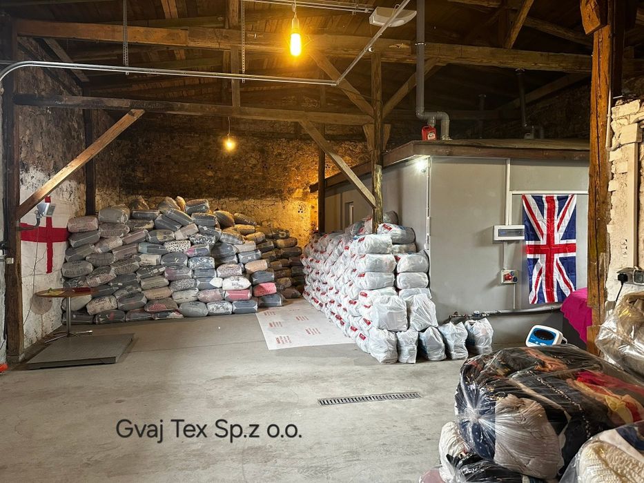 Hurtownia Sortowanej Odzieży Nowy I Używanej Mix z Anglii