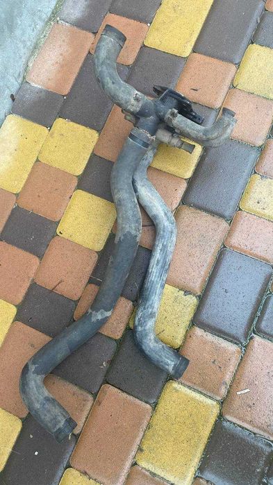 Fiat Ducato термостат з патрубками