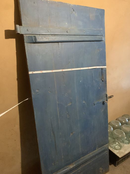 Продам две двери или петли - раритет