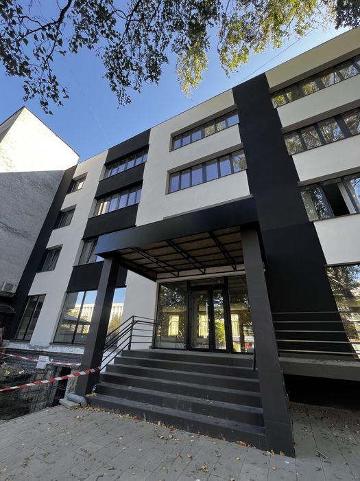 Продаж комерційних приміщень у центрі міста - Вид 6