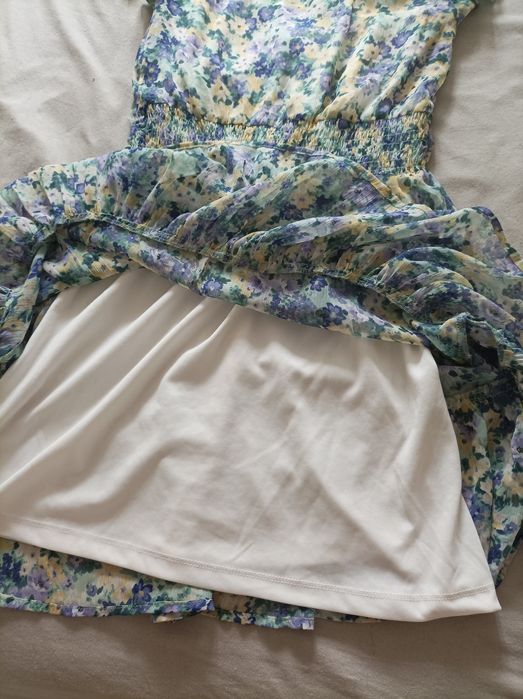 Sukienka Stradivarius S